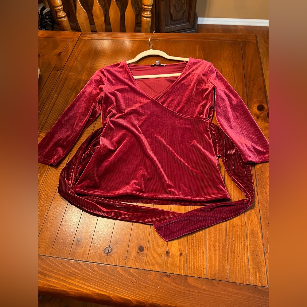 Express One Eleven Maroon Ribbed Top - Picture 3 of 4